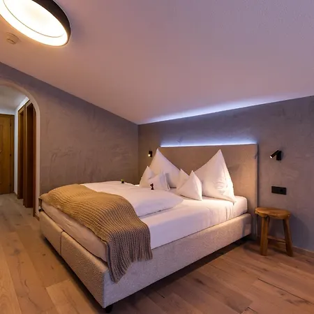 فندق مبيت وإفطار Quality Hosts Arlberg - Afoch Fei -