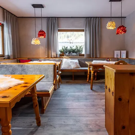 فندق مبيت وإفطار Quality Hosts Arlberg - Afoch Fei -