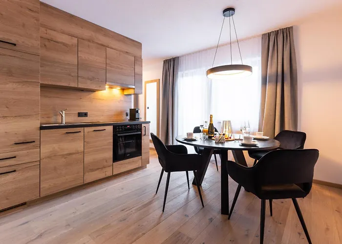 فندق مبيت وإفطار Quality Hosts Arlberg - Afoch Fei - 4*