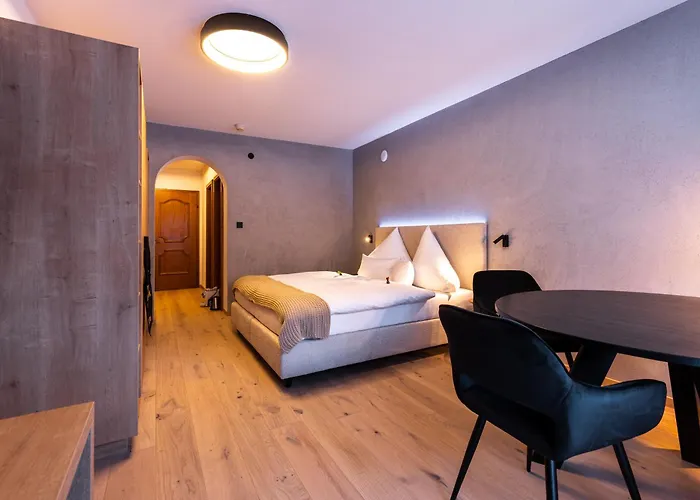 Quality Hosts Arlberg - Afoch Fei - I Boutique Living לינה וארוחת בוקר 3*