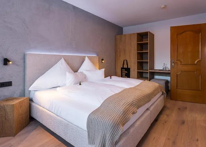 לינה וארוחת בוקר Quality Hosts Arlberg - Afoch Fei - 4*