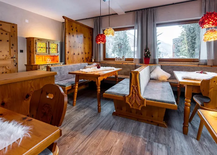 Quality Hosts Arlberg - Afoch Fei - לינה וארוחת בוקר 4*