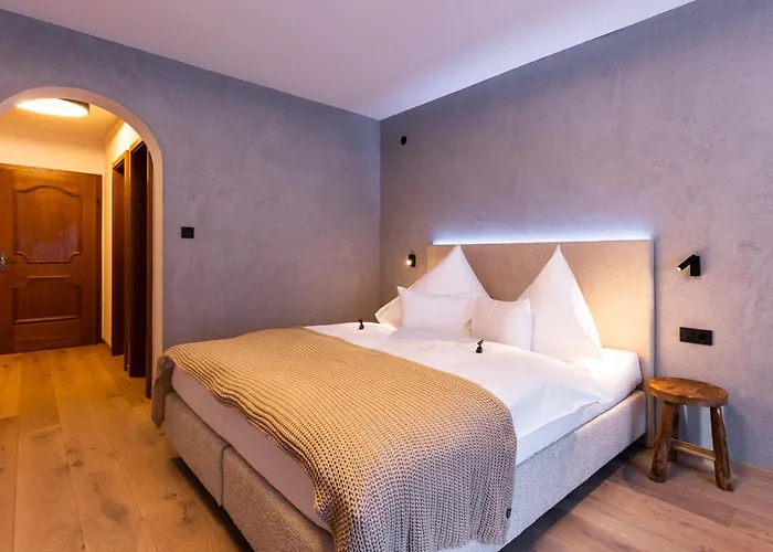 Quality Hosts Arlberg - Afoch Fei - לינה וארוחת בוקר 4*