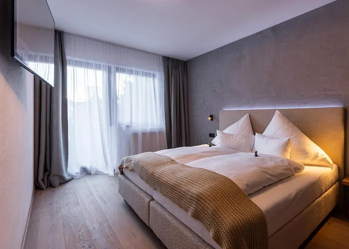 Quality Hosts Arlberg - Afoch Fei - לינה וארוחת בוקר 4*