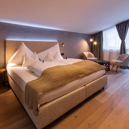 Quality Hosts Arlberg - Afoch Fei - 3* St. Anton am Arlberg