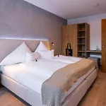 Panzió Quality Hosts Arlberg - Afoch Fei - I Boutique Living 3*