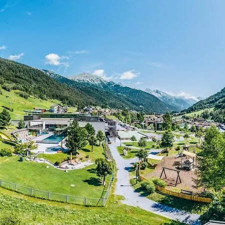 Quality Hosts Arlberg - Afoch Fei - Nocleg ze śniadaniem St. Anton am Arlberg