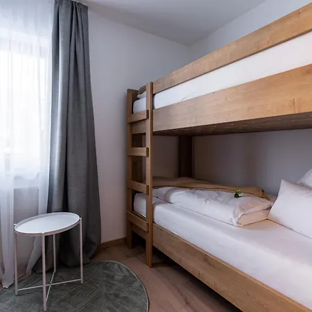 Nocleg ze śniadaniem Quality Hosts Arlberg - Afoch Fei -