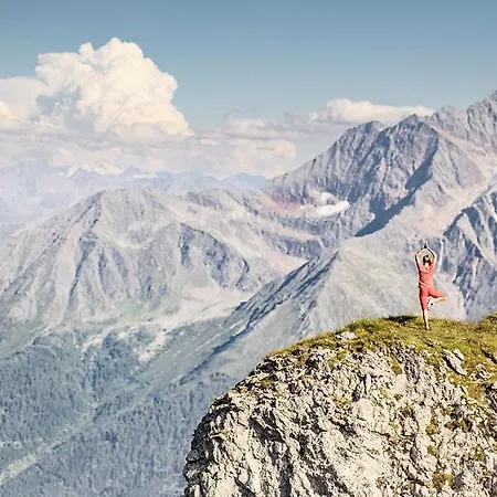 Quality Hosts Arlberg - Afoch Fei - Nocleg ze śniadaniem 4*